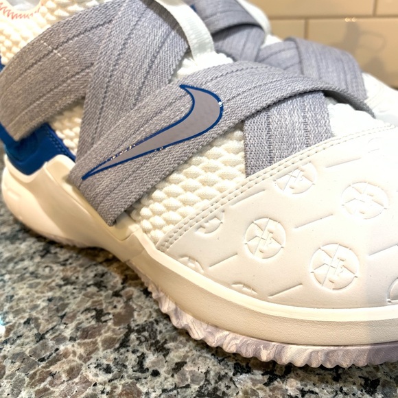 Nike Mens Lebron Soldier XII 12 Summit White - Picture 5 of 5